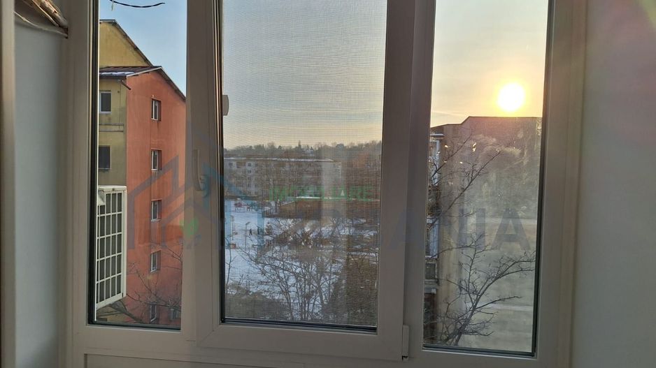 Închiriez garsonieră Nicolina - Poză 3