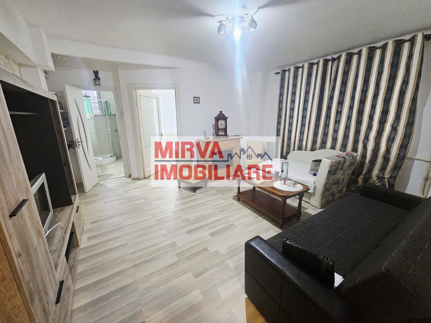 Apartament 2 camere Ultracentral cu garaj inclus | Mobilat și utilat - Poză 1