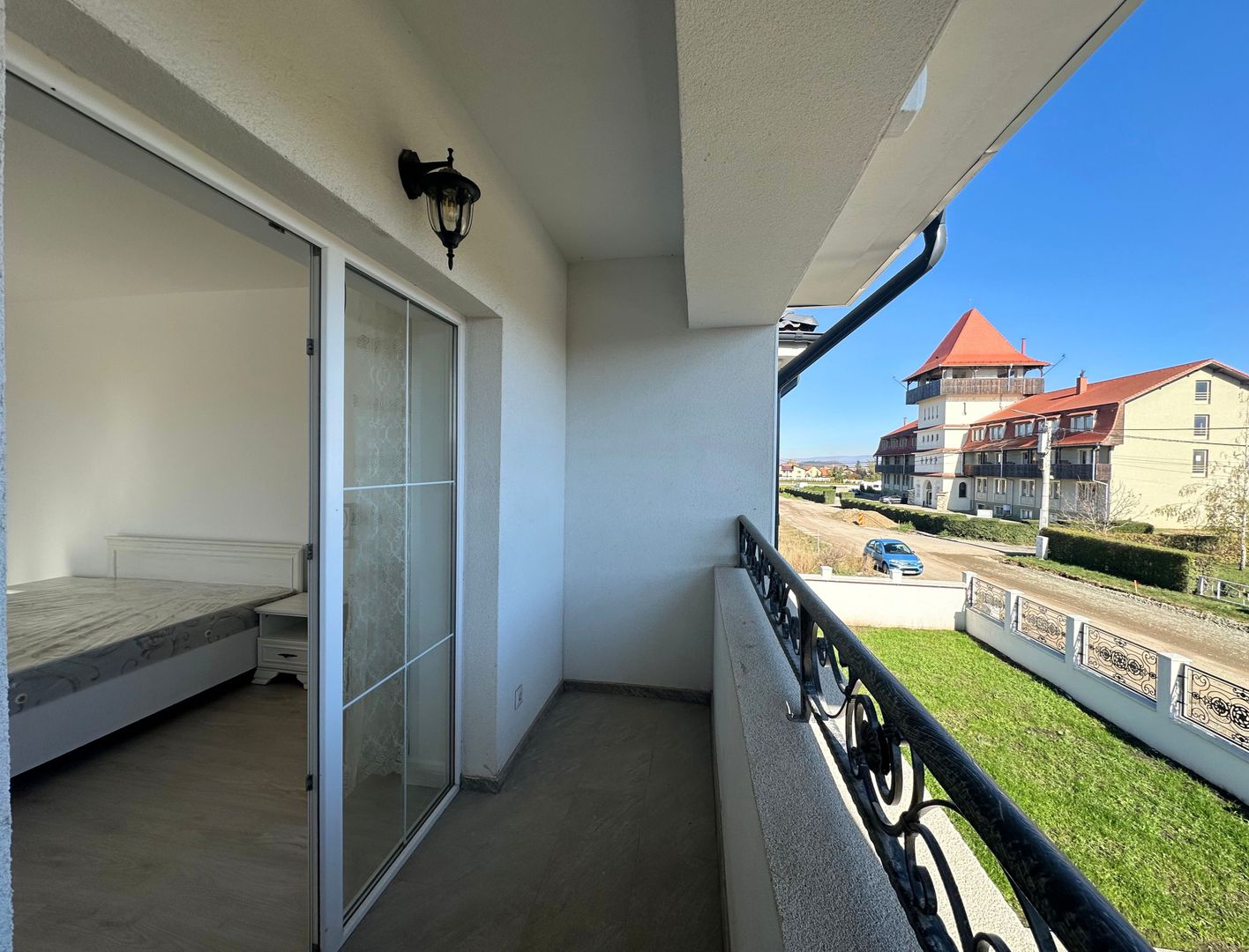 Vânzare casă 5 camere nouă elegantă și spațioasă în Hărman - Poză 20