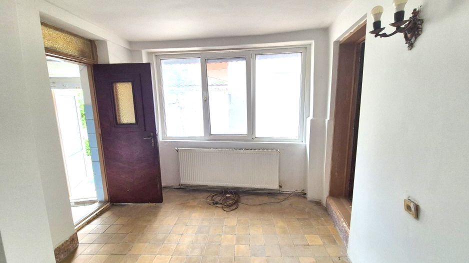 Casa de vanzare pretabila locuinta sau afacere | 13 Septembrie - Poză 8