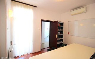 Salcamilor - Bd. Dacia, Vila renovata 223 mp utili, inchiriata! - Poză 47