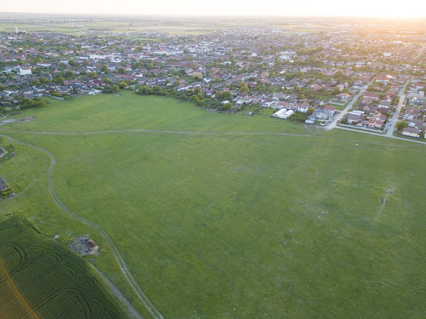 Teren intravilan 5,44 ha, Vladimirescu - Poză 2