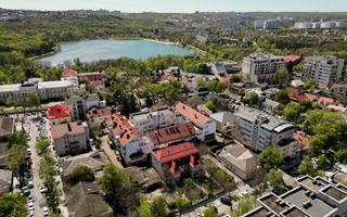 Vânzare, apartament, 3 camere, str. Mihail Kogălniceanu, Centru - Poză 1