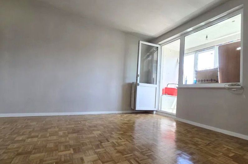 Vedere Panoramică spre Munți 2 Camere Sud Etaj 7/8 zona Garii Victoriei - Poză 3