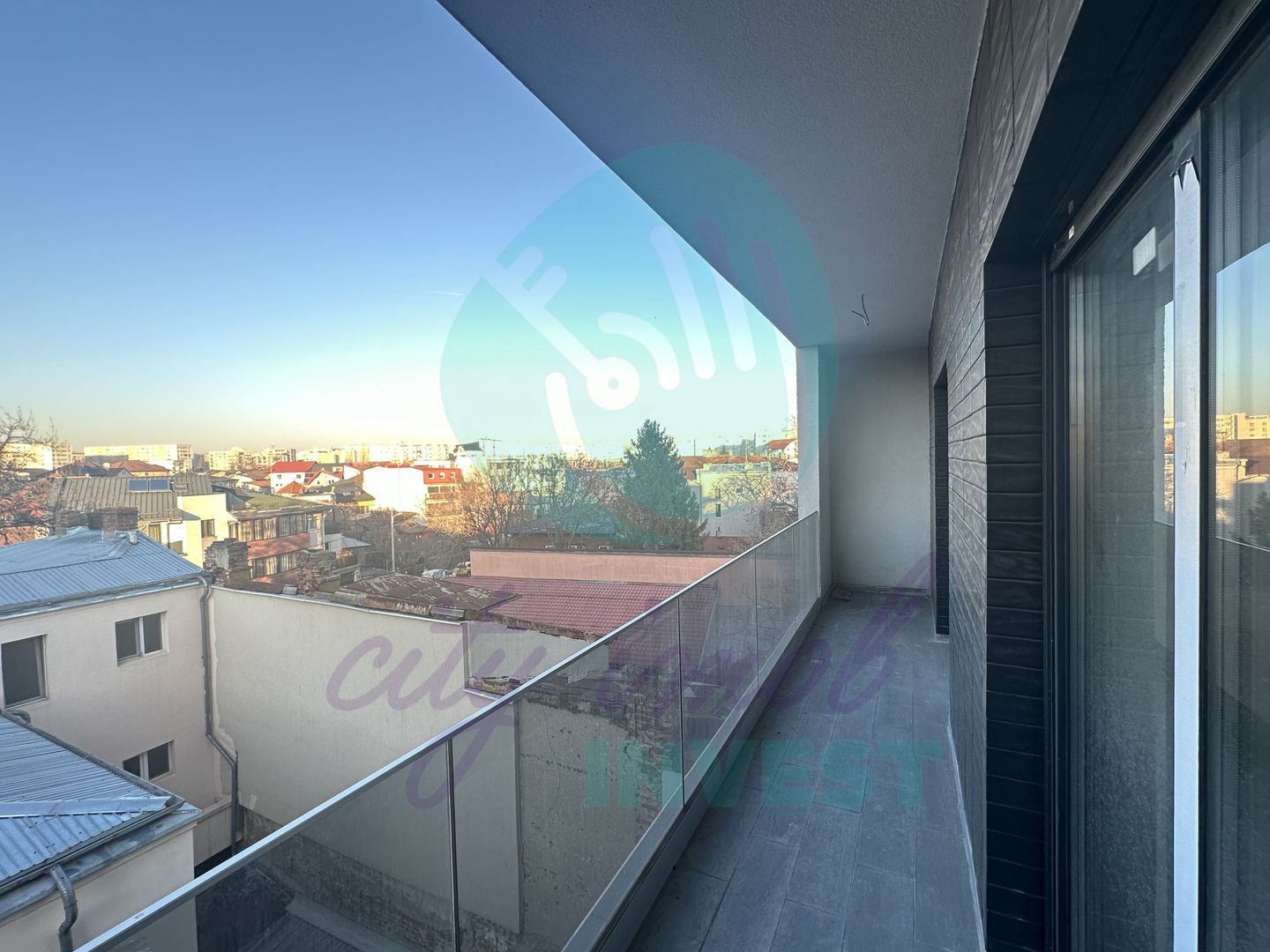 2 camere SPATIOASE cu 2 BAI si VIEW SPECTACULOS - Poză 2