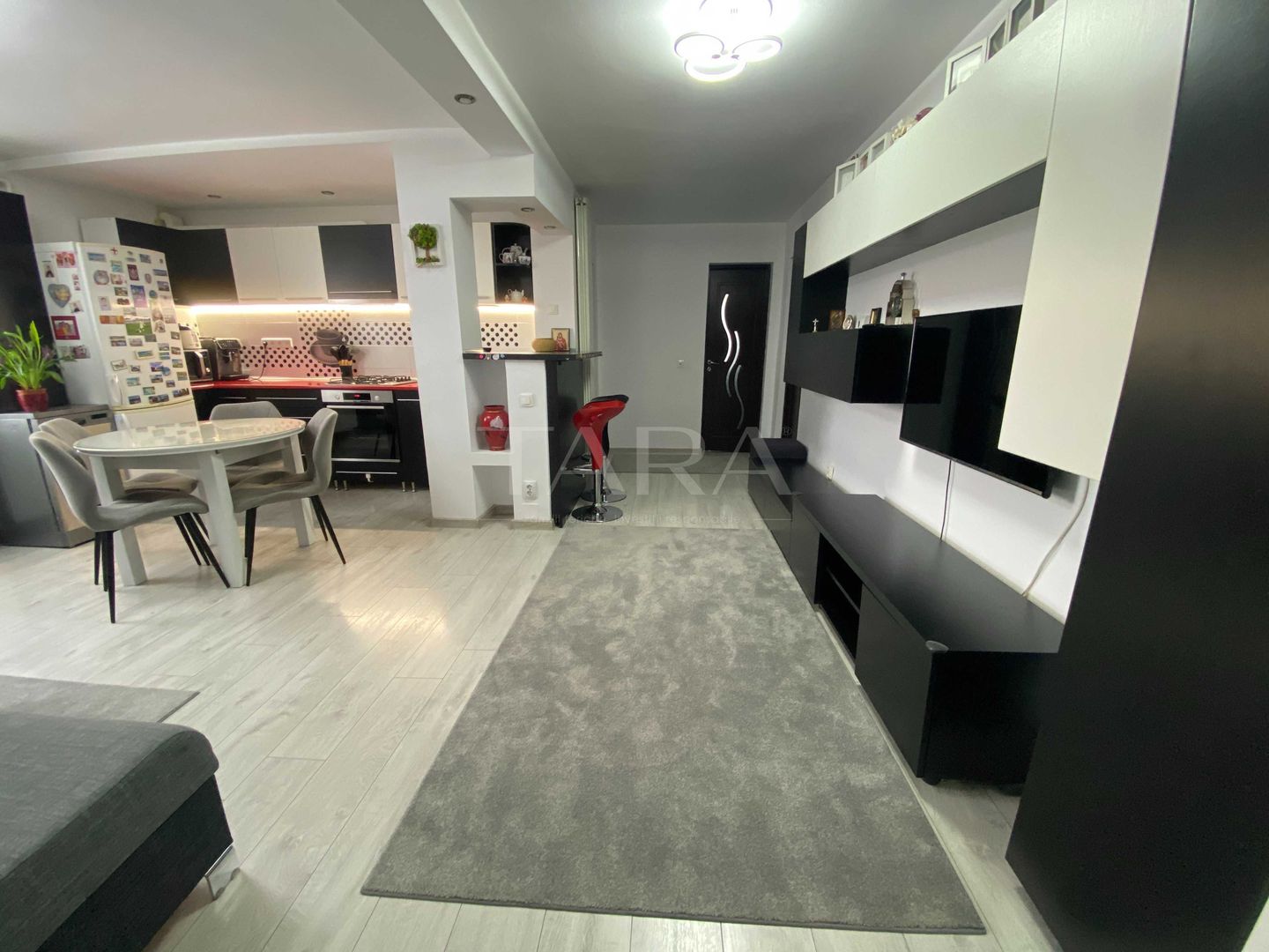 Apartament 3 camere de vânzare – Baciu | 65 mp + balcon închis - Poză 2