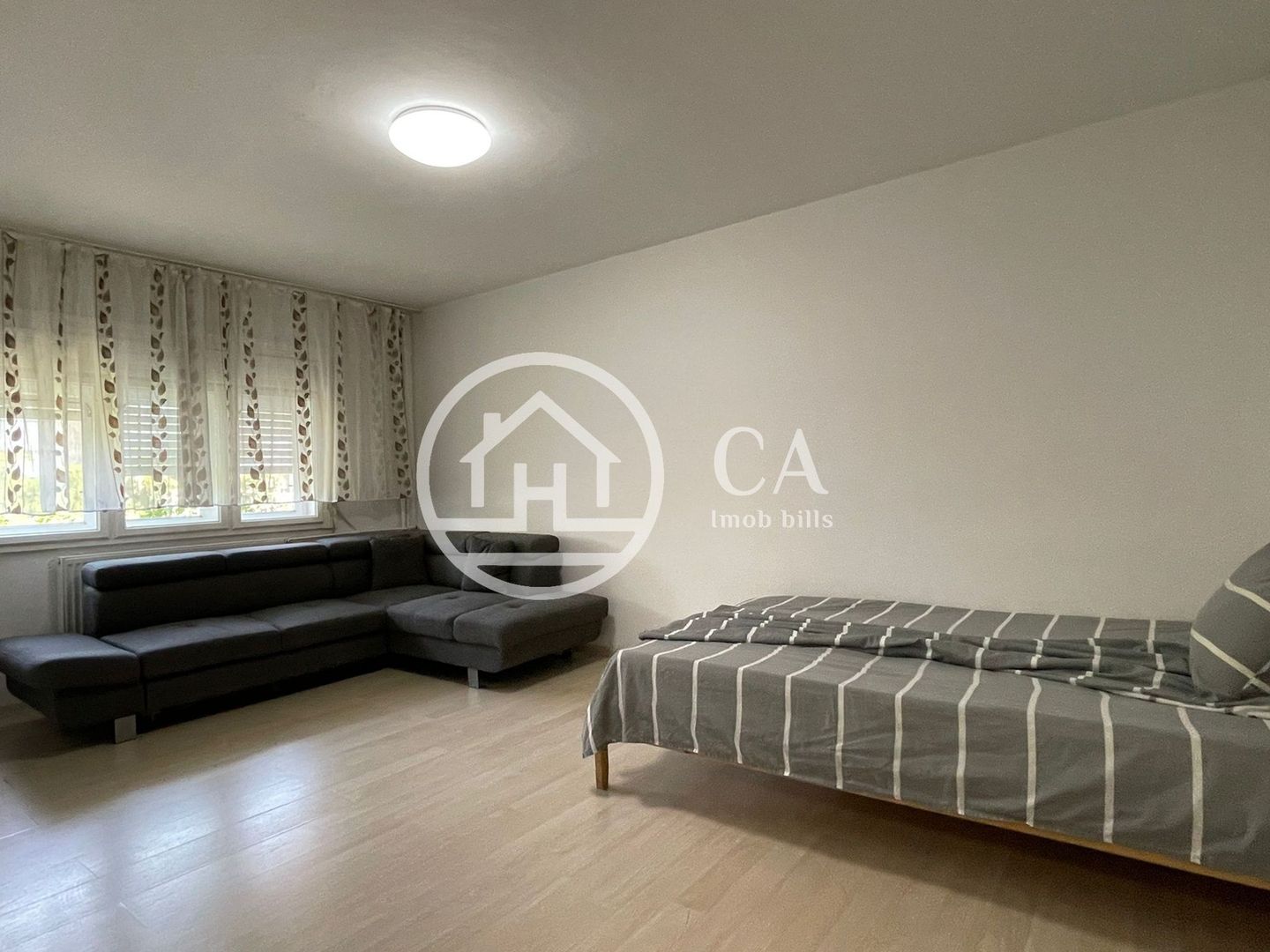 Apartament cu 3 camere de inchiriat in zona Rogerius, Oradea - Poză 7