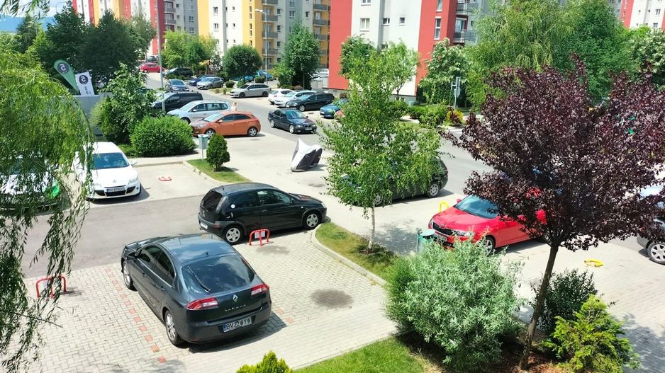 Vindem apartament 3 camere complet renovat cu vedere pe 2 parti - Poză 9