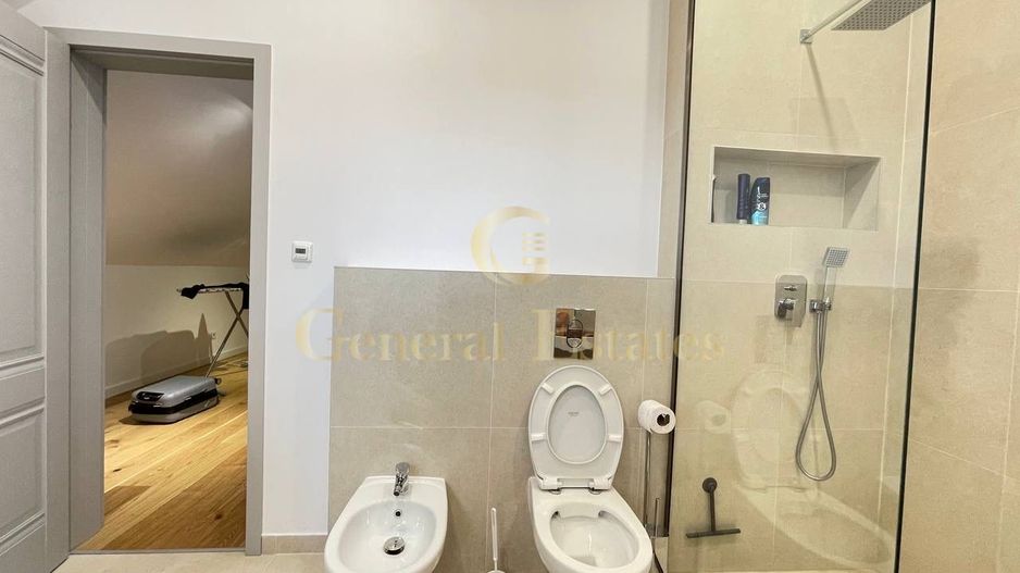 Casă cu design modern & suflet autentic – 200 m² de confort și rafinam - Poză 36