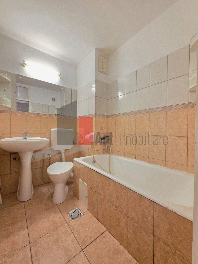 Apartament spațios cu 4 camere Crangasi - Poză 13