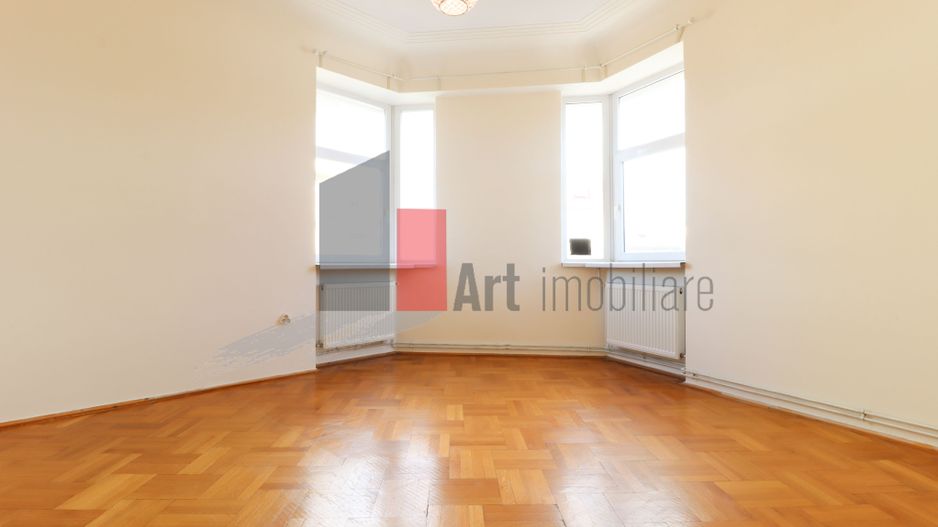 Apartamentul "DEKORA", bloc Art Deco, interior compartimentat de exceptie - Poză 29