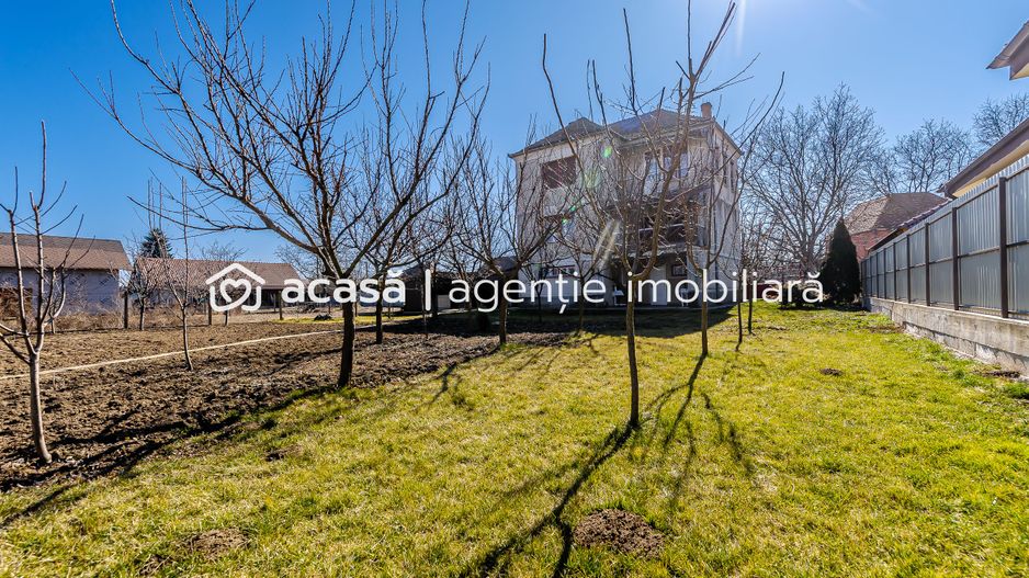 Preț NOU! Casa P+2 în zona centrală Chișineu-Criș - Poză 2