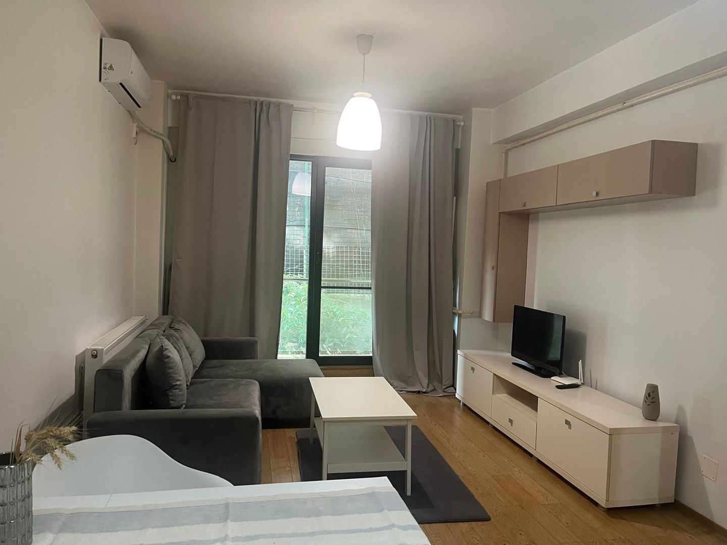 Apartament modern cu 2 camere, zona Dacia-Mosilor - Poză 1