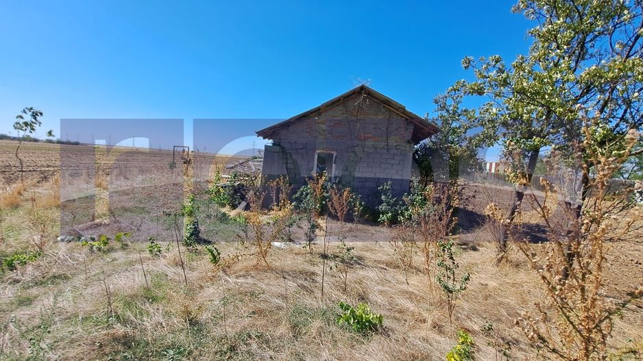 VANZARE CASĂ + TEREN INTRAVILAN 2750 MP + TEREN ARABIL 7000 MP | DESCHIDERE 15 M - Poză 2