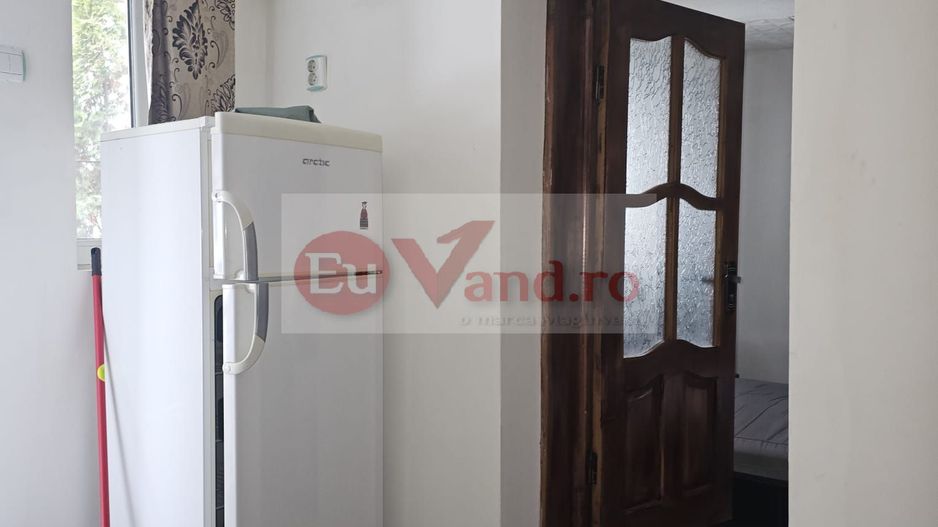 Casa 35 mp cu curte 300 mp, Micro 17 – Str. Oltului, 250 euro lunar - Poză 8