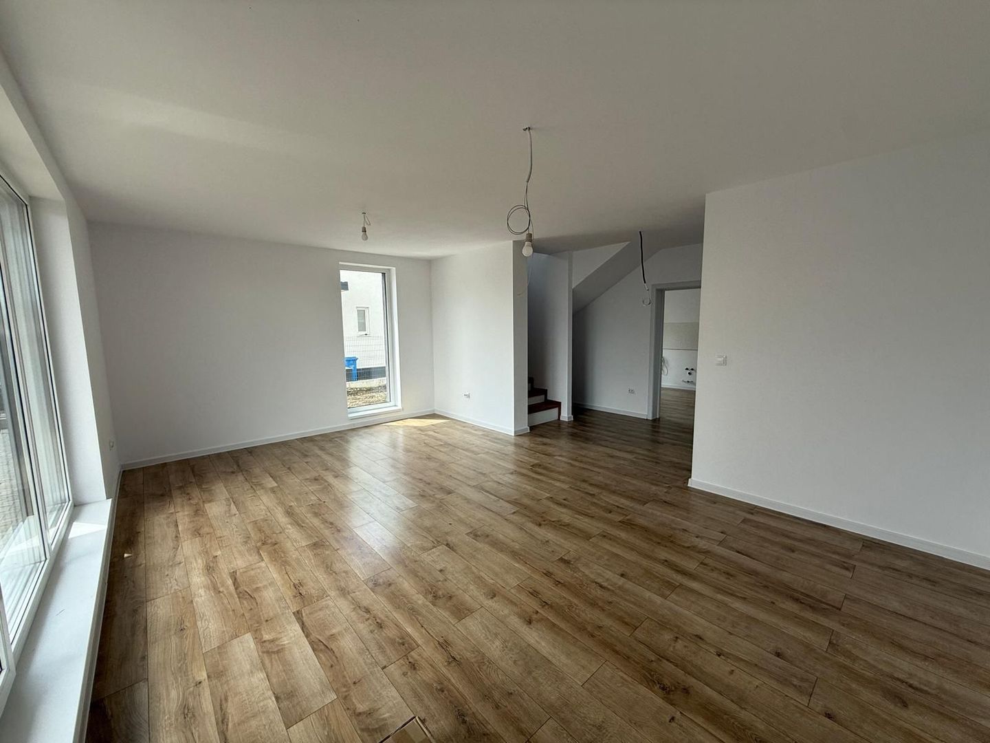 Casa/Vilă P+1 cu 4 camere de vânzare - Sânpetru - Poză 9