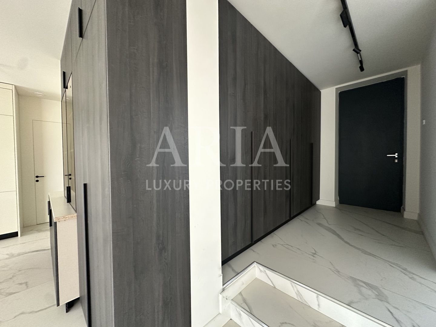 VILLA INDIVIDUALA - LUXURY GATED COMMUNITY - - Poză 4