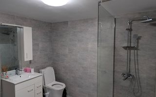 Apartament la casa 40 mp-renovat-curte-mobilat modern-Ultracentral - Poză 5