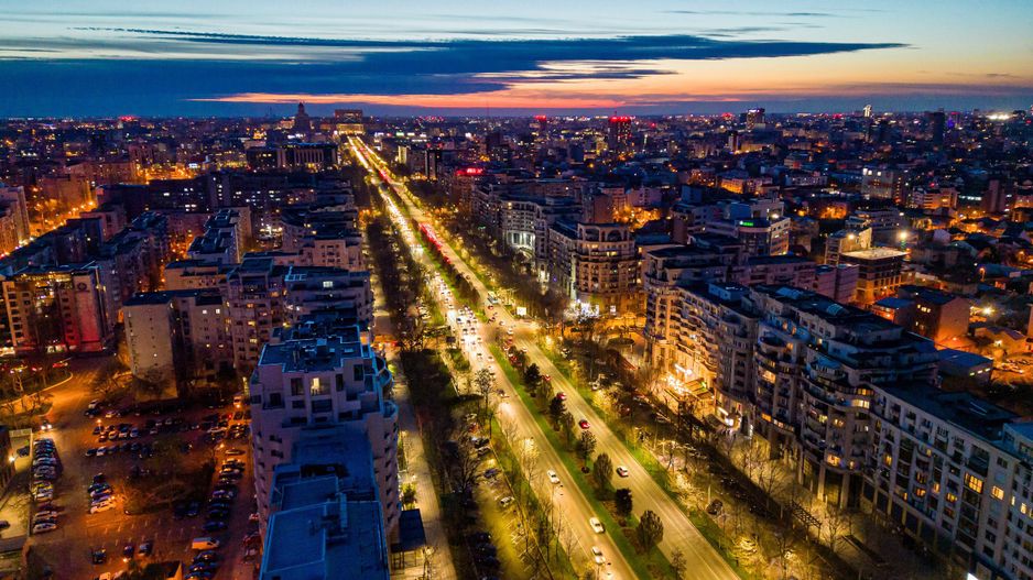 Aparthotel building Unirii B+GF+E+11 floors with 51 apartments, restaurant and SPA - Poză 1