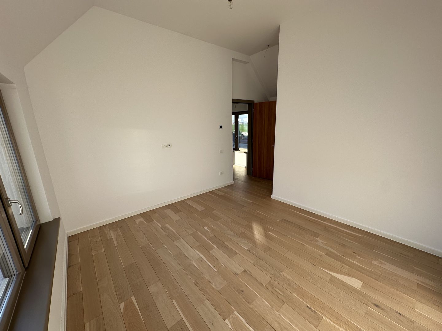 Casa cu 4 camere - Dumbarvita - Poză 22