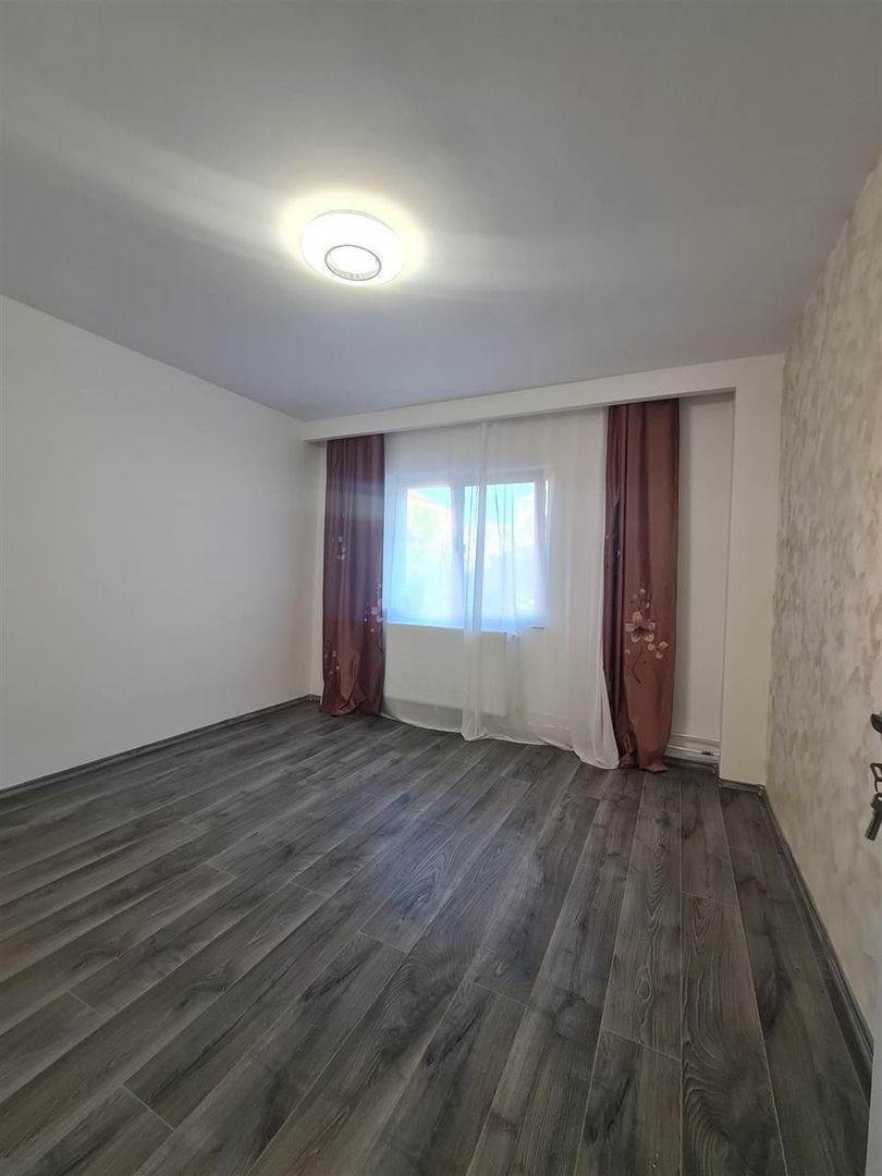 Apartament PB 3 Camere et.1  Iosia - Poză 5