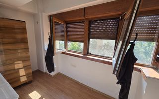 Apartament deosebit cu scara interioara si 4 camere ~ pozitie centrala - Poză 7