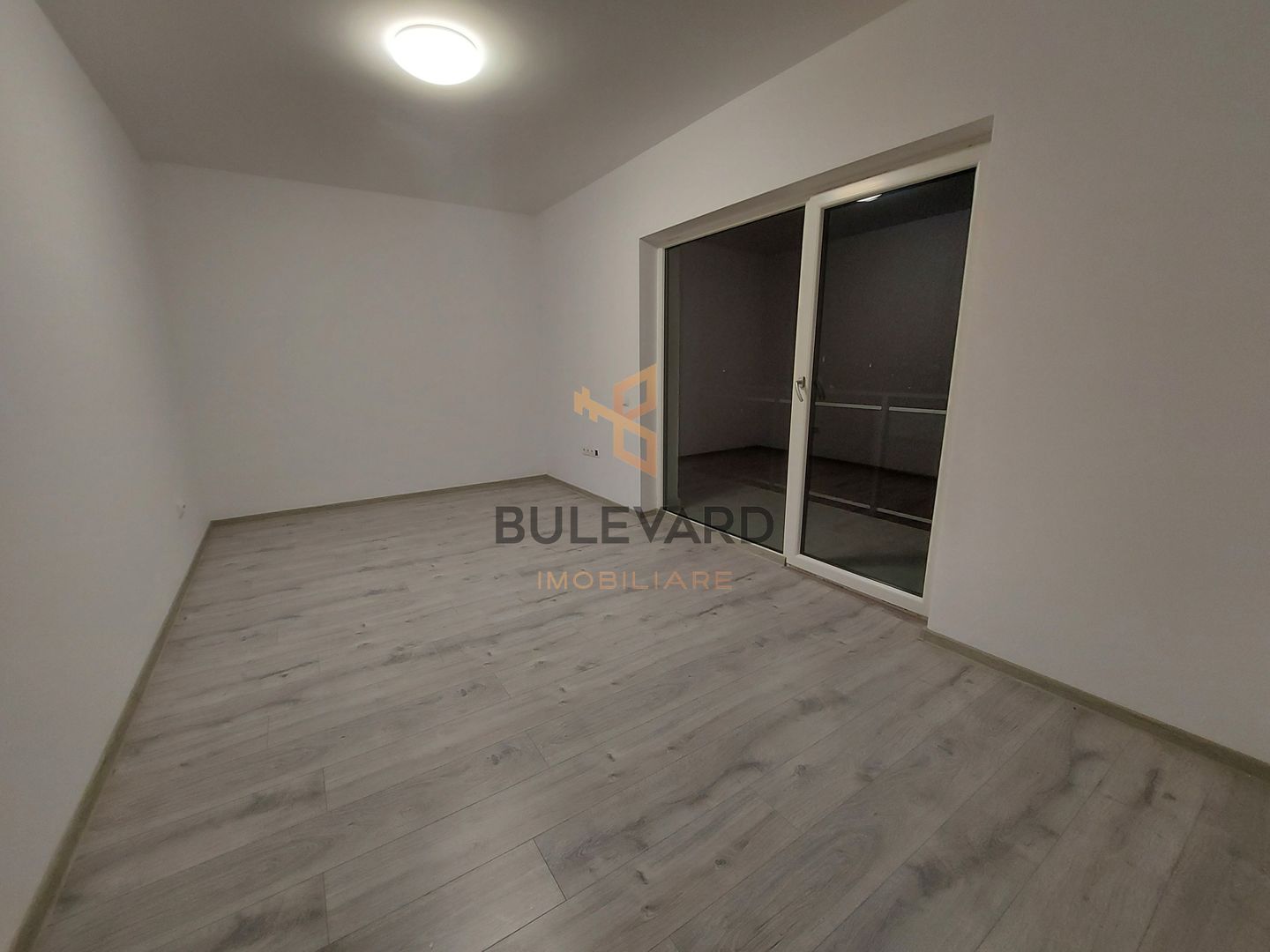 Apartament cu 3 camere finisat modern! - Poză 3