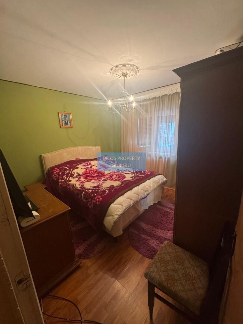 Apartament 4 camere de vânzare – zonă Școala 8 - Poză 9