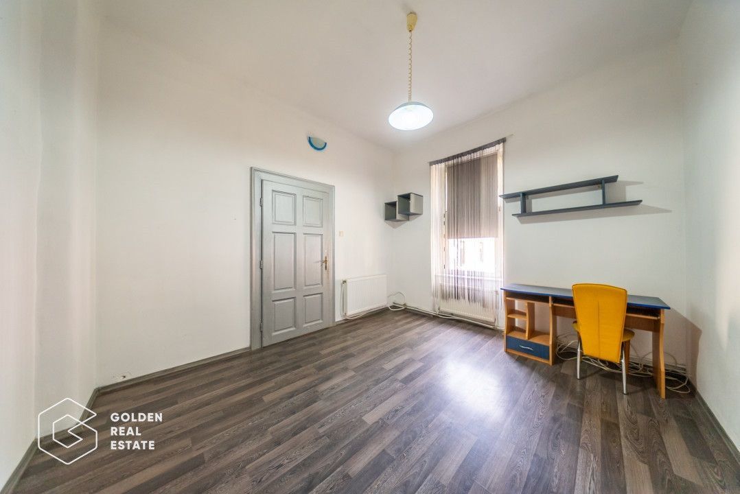 Rar pe piata! 2 apartamente singure in curte, fatada renovata, zona Teatru - Poză 12