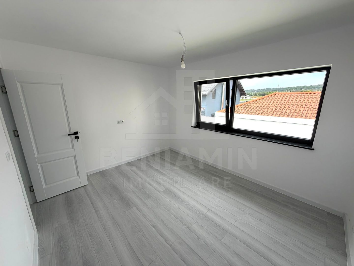 Casa moderna - 4 dormitoare - 2026 - toate utilitatile - Ford - Poză 6