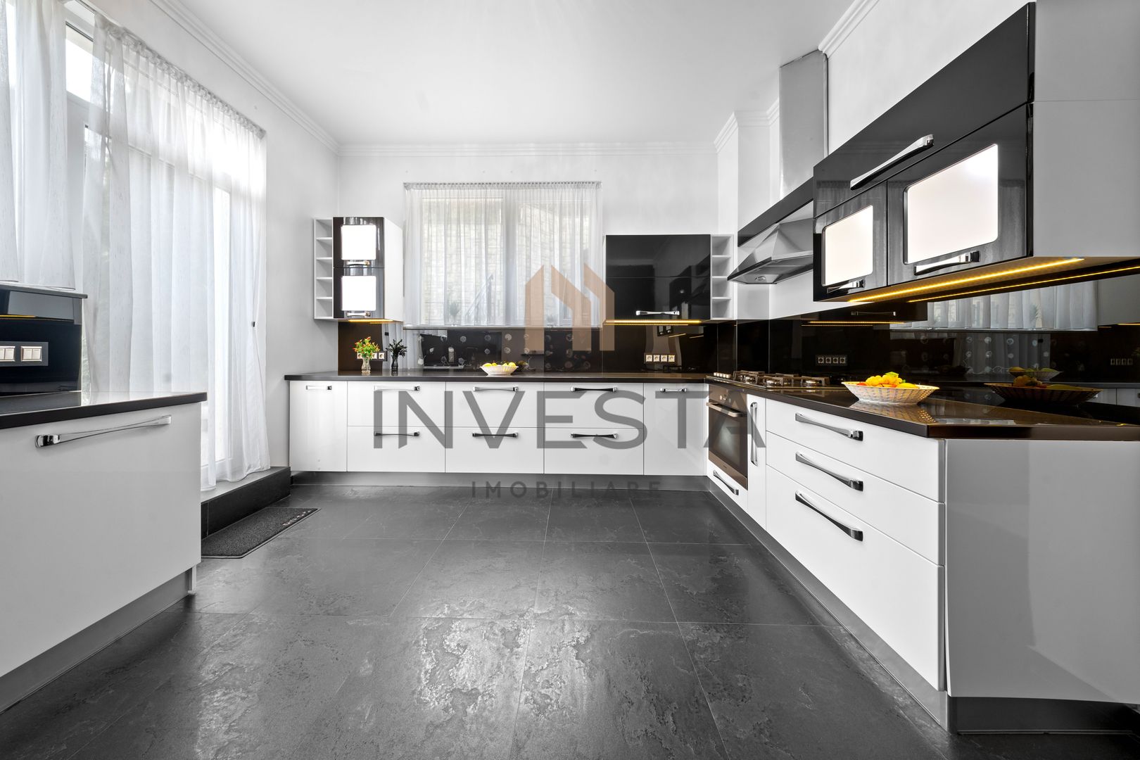 Vila cu teren de 1081 mp in cartierul Andrei Muresanu! - Poză 6