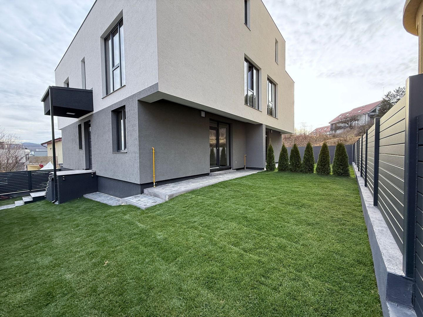 Duplex semifinisat, zona Donath Park - Poză 2