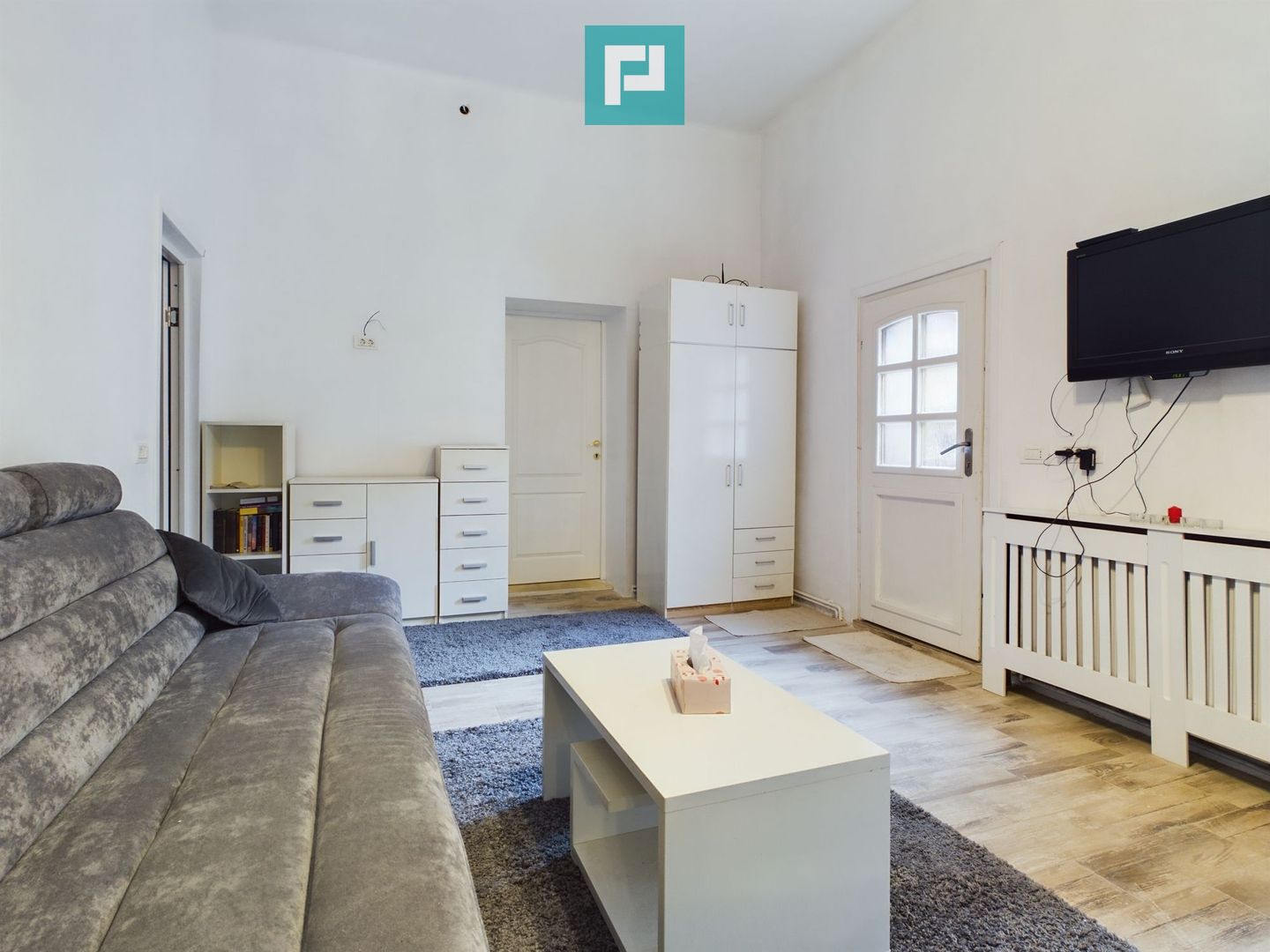 Apartament cu 2 camere la casă zonă centrală - Poză 3