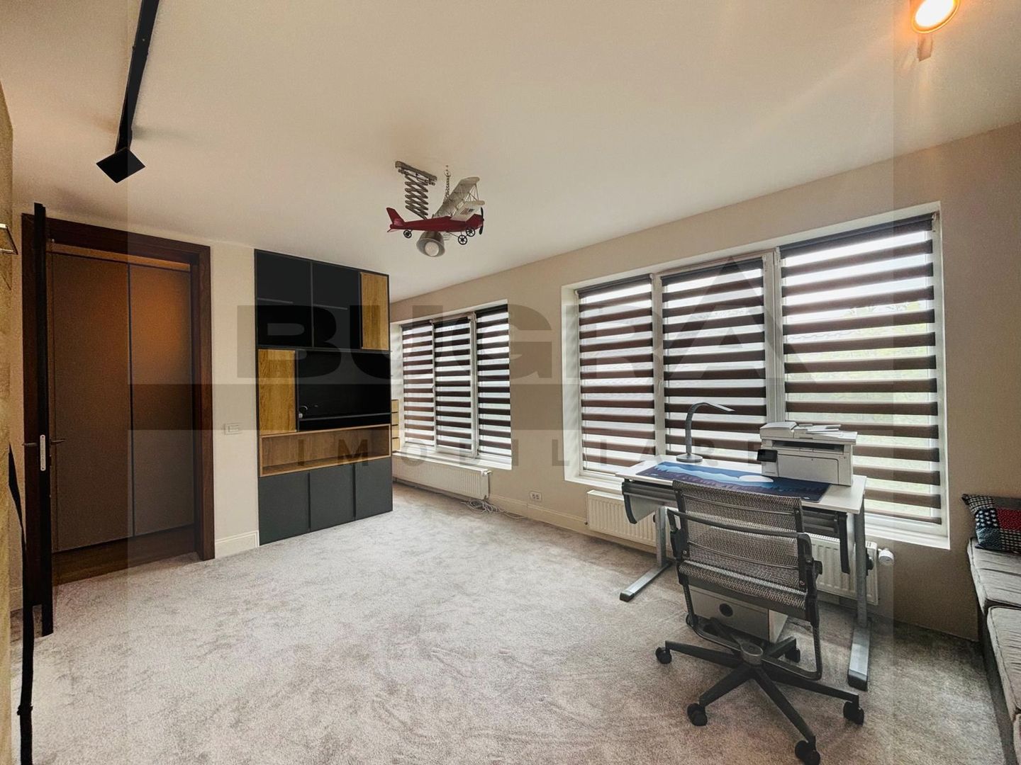 Casa individuala 210mp, terasa, sauna, jacuzzi, zona C-tin Brancusi - Poză 18