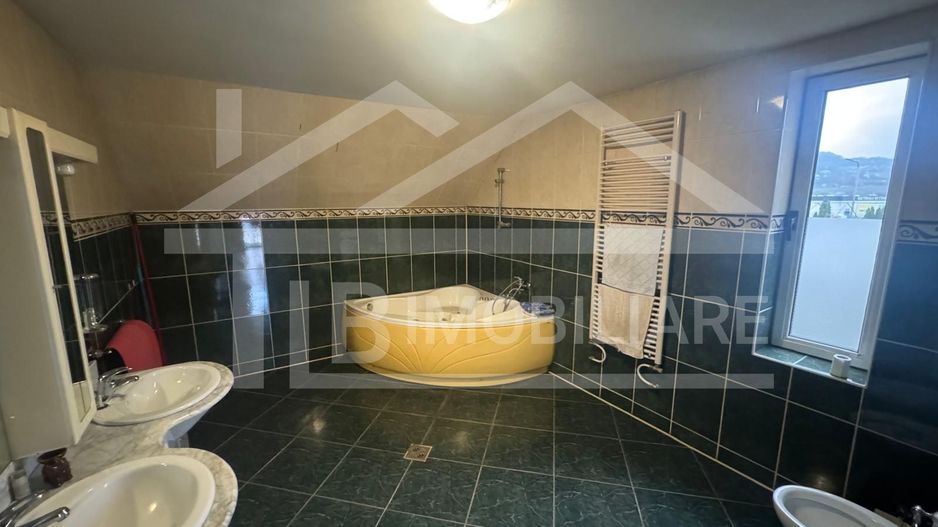 Vila cu 6 camere, 420mp,  teren 720mp, parcari, Zona Shopping City - Poză 25