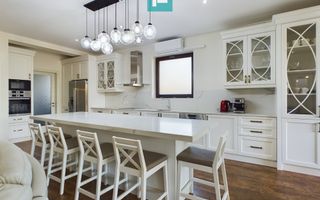 Vilă la sol cu 3 camere în Pârneava - Poză 7