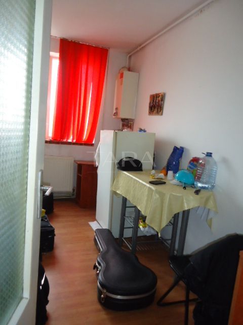 Apartament cu 1 camere de vânzare în zona Dambul Rotund - Poză 2