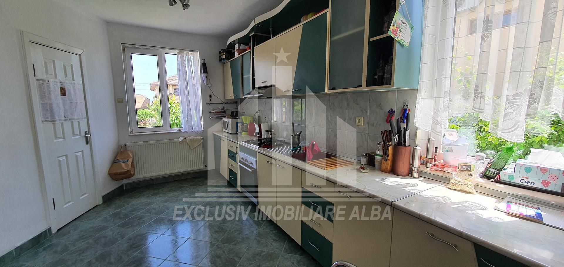 Casa individuala | 240 mp | 730 mp teren | Toate utilitatile | Cetate - Poză 3