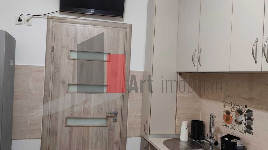Ofer spre inchiriere apartament 2 camere si loc de parcare!Rezidential Apusului - Poză 5
