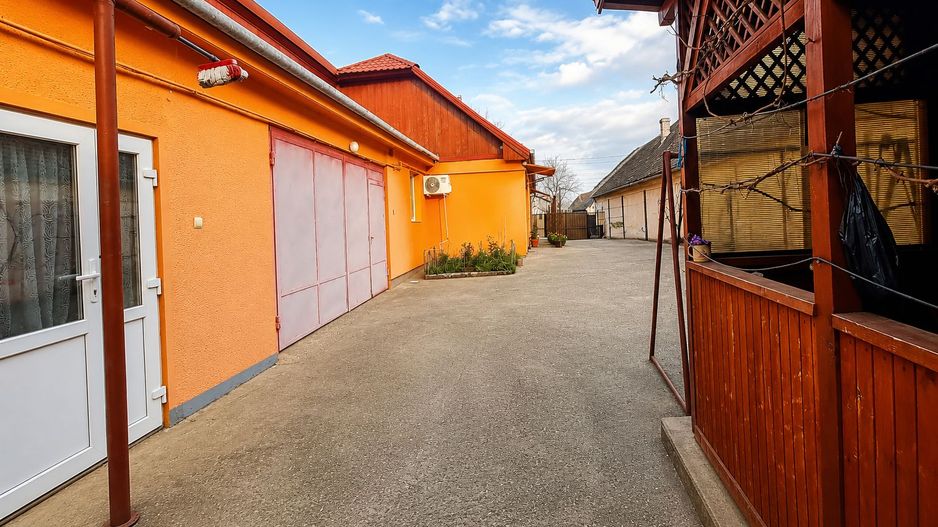 Casă individuală, teren generos de 1.348mp, poziție centrală, Giarmata - Poză 16