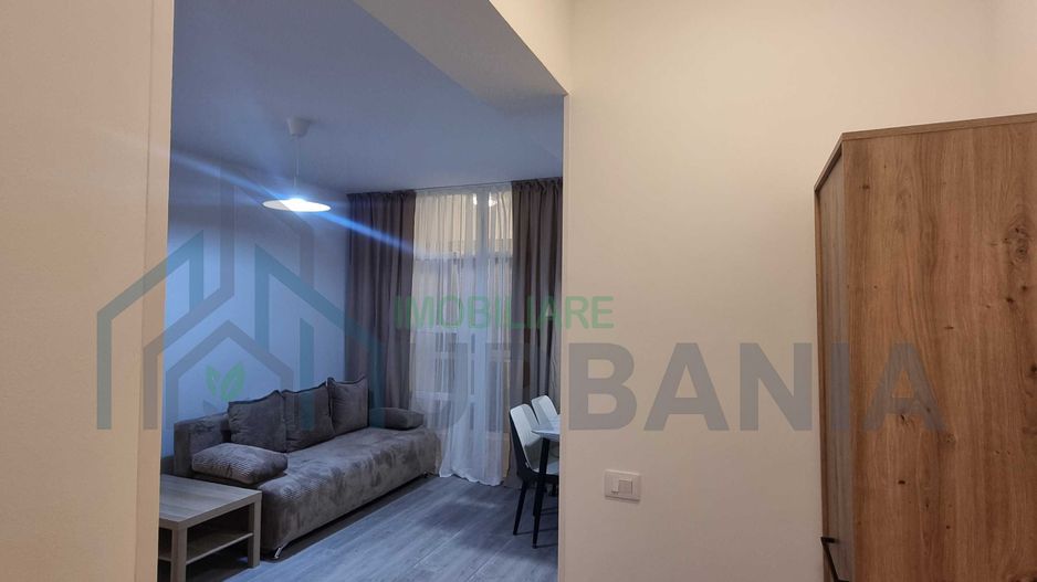 Apartament 2 camere, 43 mp, cartier Visoianu, bloc cu supermarket TLT, parcare inclusa - Poză 2