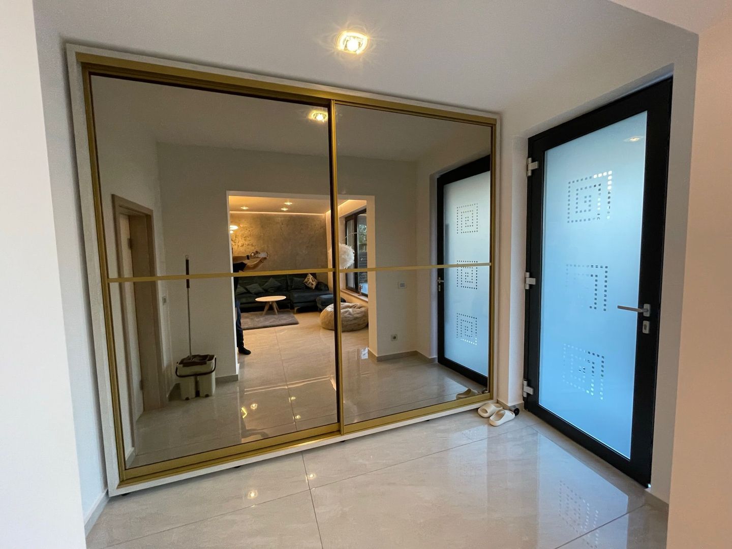 Vilă de închiriat | 4 camere | iancu Nicolae - Poză 3