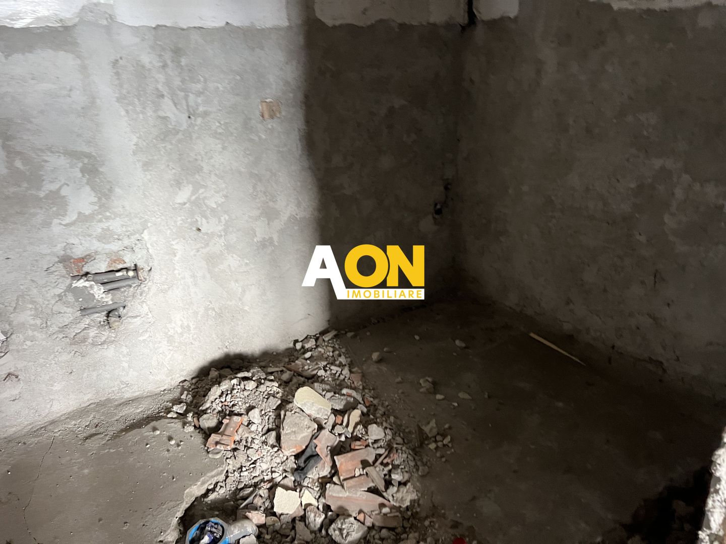 Casa de vanzare pretabila birouri/salon/spatiu comercial, 748MP - Poză 7