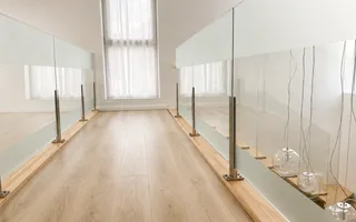 VILĂ DE EXCEPȚIE CU PISCINĂ ȘI GRĂDINĂ DE 1.385 MP | MOGOȘOAIA - Poză 22