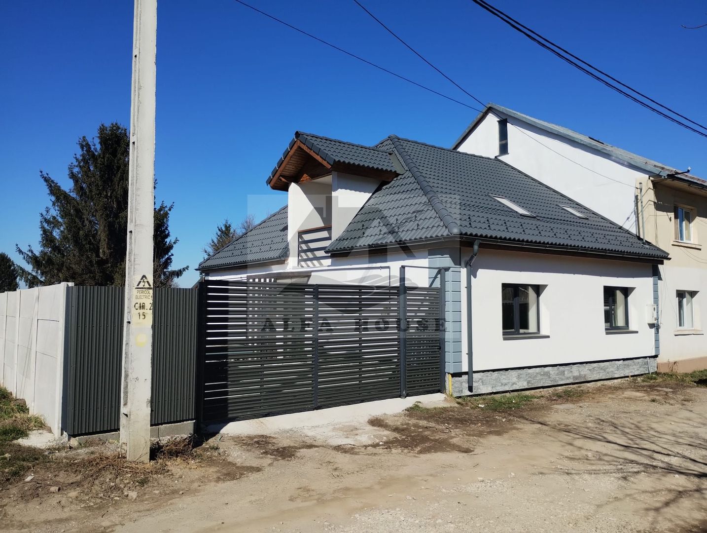 Casa individuala Sacele, 150 mp, 231 mp teren, renovata integral 2025 - Poză 2