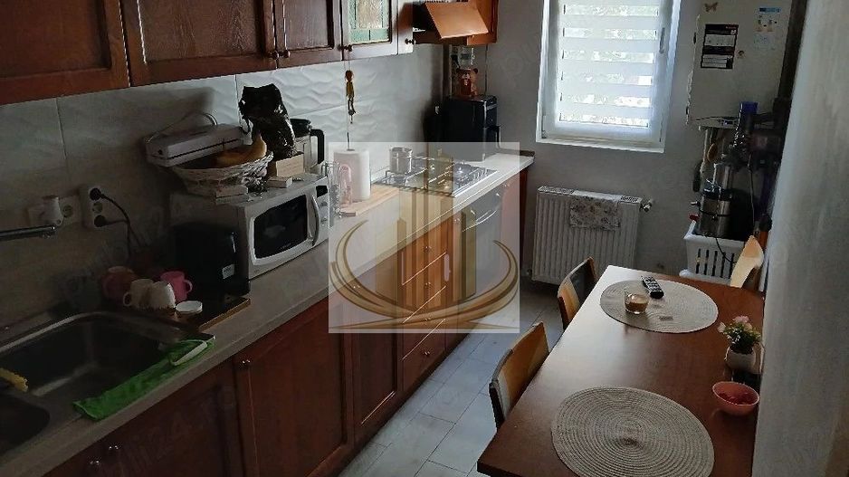 Apartament 3 camere zona rezidentiala - Poză 4