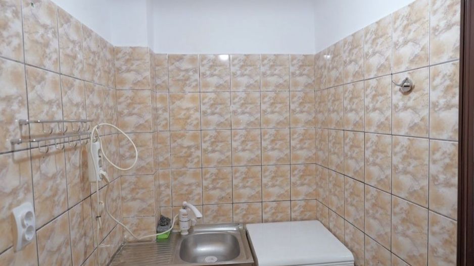 Garsoniera zona CET Constanta - Poză 4