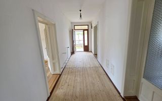 Casa 4 camere, 2 garaje, 652 mp teren, zona exclusivista, Cetate - Poză 13