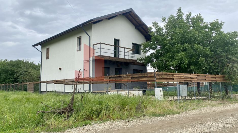 Casa cocheta langa padure - Gulia, DB. - Poză 1