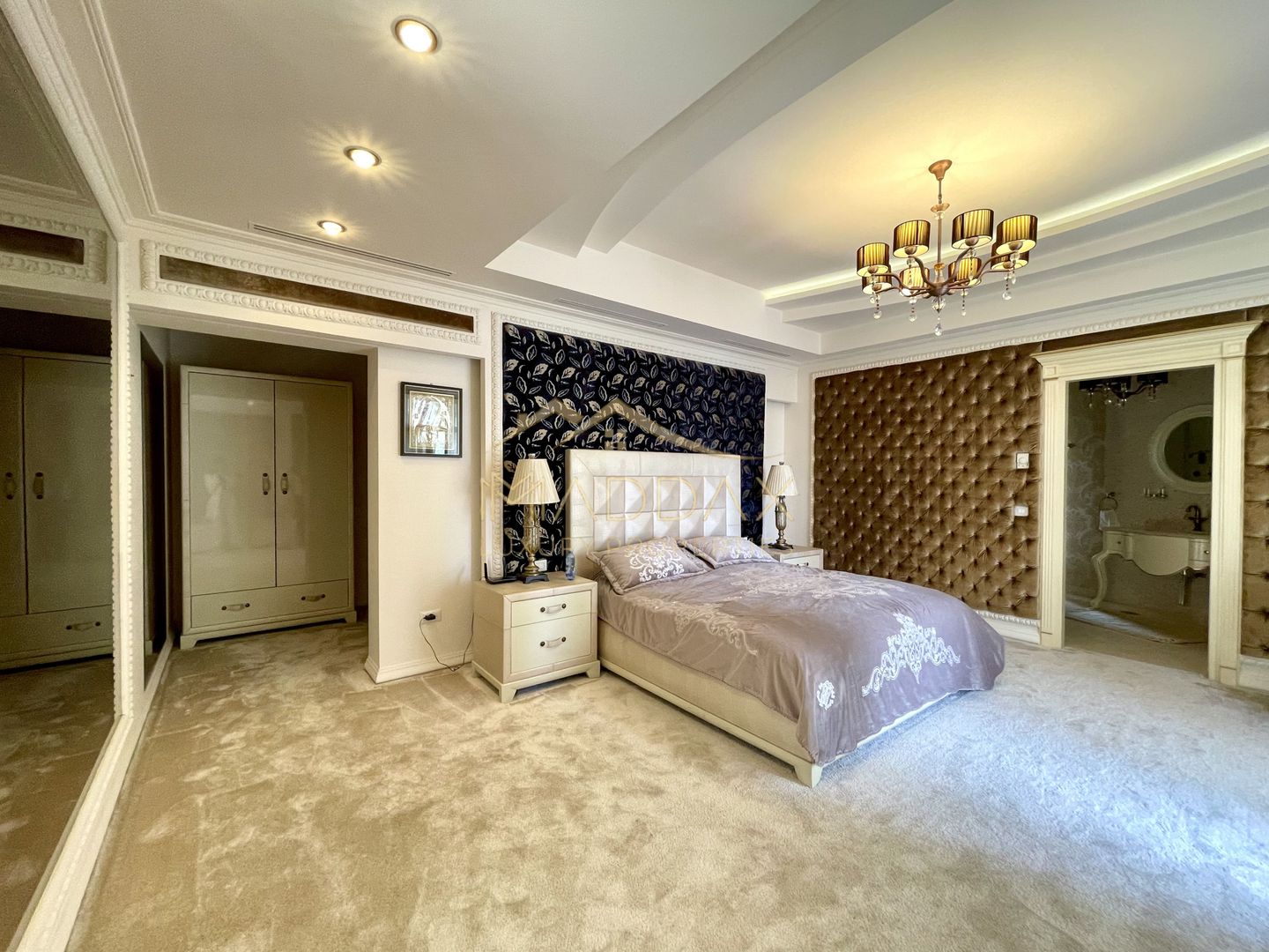 Impressive Villa *1500 SQM usable* 2613 SQM land / Open to the lake - Poză 43